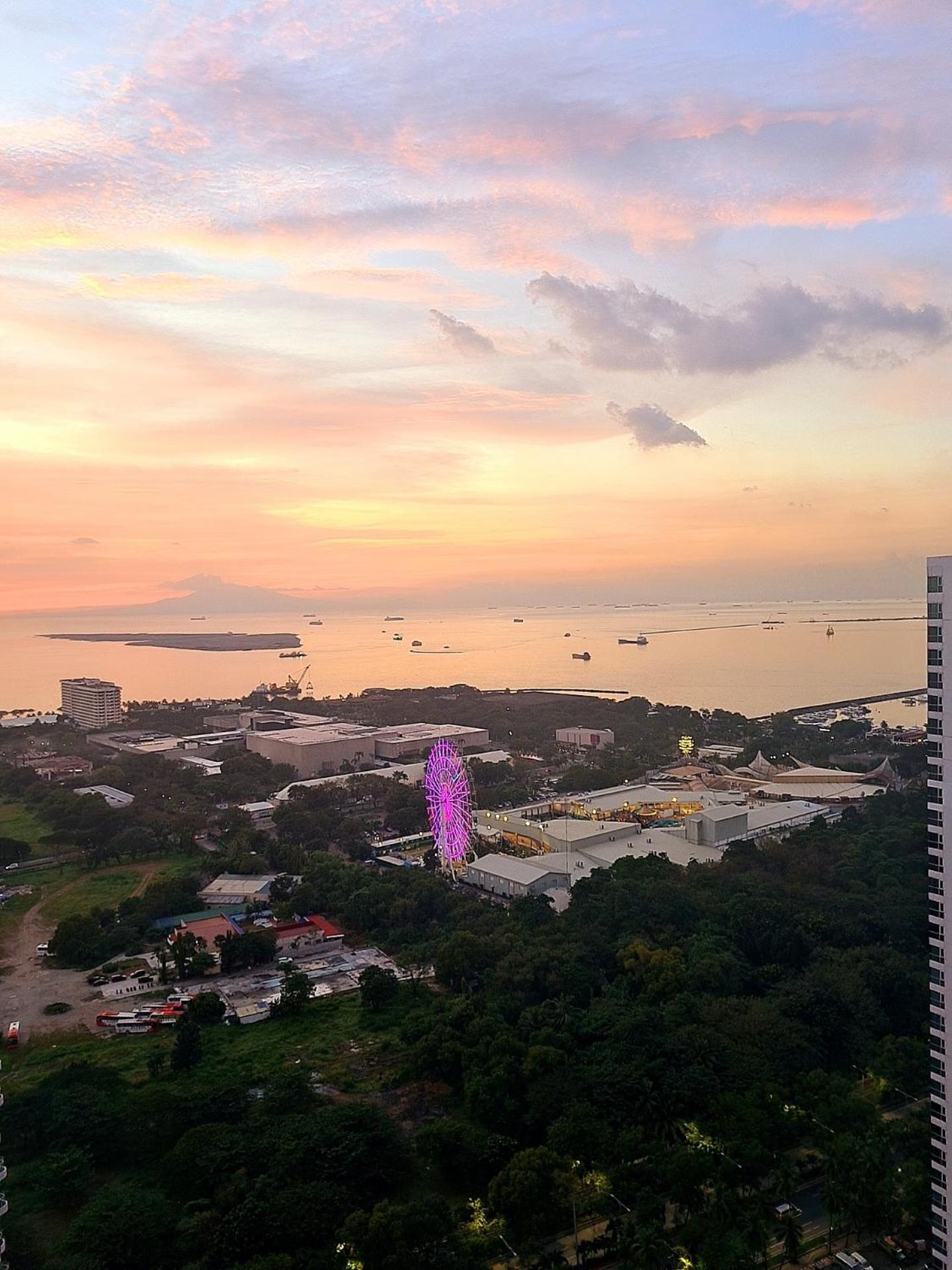 Cozy Penthouse 2Br Suite W Balcony - Amazing Manila Bay View And City Skyline Near Moa Pasay Exterior foto